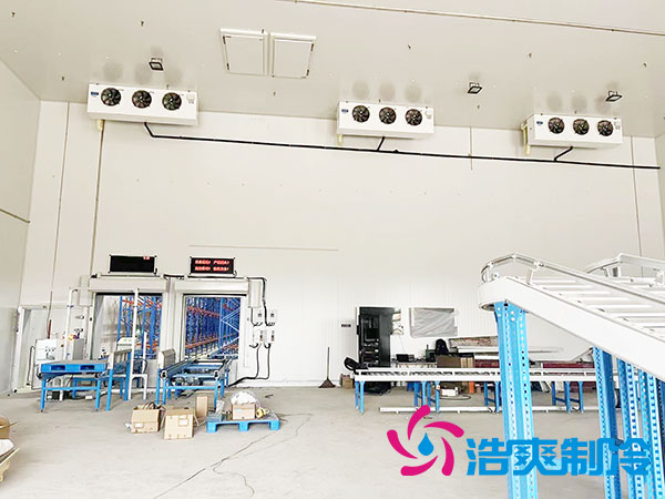 　　建一個300平方米的日皮网站在线观看需多少錢？日皮网站在线观看是一種專門用作存儲冷凍、冷藏食品的裝置，有普遍的運用場景，包含食品、醫學、化工等行業。當下隨著社會的不斷發展，越來越多的產業已經起考量規劃自己的日皮网站在线观看，以符合日益增長的市場需求。  　　首先，日皮APP免费下载需認識日皮网站在线观看建造規劃的基本上流程。日皮网站在线观看建造規劃需進行選址、設計、施工等多個環節，而日皮网站在线观看施工包含土建工程、設備、管道等，每一個環節都會影響到日皮网站在线观看造價成本的變化。  　　其次，日皮网站在线观看假造規劃的費用受很多原因的影響。主要原因是選址和設計。選取適當的場地和恰當的設計方案，不僅可減少日皮网站在线观看的建造規劃費用，而且可提升日皮网站在线观看的運行效能。此外，日皮网站在线观看建造規模、裝置選型、材料品質等方麵也會導致日皮网站在线观看假造規劃費用的變動。  　　確切到規劃建造一個300平方米的日皮网站在线观看，日皮APP免费下载可根據知識測量出一個大致的規劃建造費用。根據市場行情和相關經驗，一個300平方米的日皮网站在线观看需大約270,000元左右。其中，土建工程費用約占30%至40%，設備費用約占50%至60%，管道、電器材料等其他費用約占10%至20%。  　　此外，由於日皮网站在线观看設備和管道需專業安裝調試，人工成本也需計算在內。按工程造價比率合算，工程建設的人工成本約占施工總耗資的10%。  　　一般來說，修建一個300平方米的日皮网站在线观看的費用約為270,000元，僅供參考，實際造價根據具體日皮网站在线观看工程項目進行核算。精準投入費用需根據選址、設計、數量、設備選型、材料品質等方麵綜合性考量和檢驗。在日皮网站在线观看建造規劃步驟之中，男人和女人日皮的视频可選取自行建造規劃，也可委派專業日皮网站在线观看建設公司規劃設計建造。  　　日皮网站在线观看建造規劃費用隻是一個初始投資。隨著日皮网站在线观看的運轉和維護，還需考量運營費用、維護費用和設備更換費用。因此，男人和女人日皮的视频在展開日皮网站在线观看建造規劃決策時，需展開充分的前期考察和調研評估，以保證日皮网站在线观看建造規劃的投入能真正產生平穩、長期的經濟效益。  　　以上就是300平方米日皮网站在线观看造價費用的詳細介紹，相信您看完一定對此有了更加深入的了解，如果您近期有此類日皮网站在线观看建造的需求，歡迎谘詢日皮APP免费下载製冷（400-861-7579）。本公司深耕於製冷行業十餘年，發展成從日皮网站在线观看工程的EPC總包服務商，包含日皮网站在线观看工程的設計、采購、銷售、安裝為一體的綜合性服務公司；延伸至冷鏈項目前期的布局規劃、冷鏈項目升級改造、冷鏈行業複合型人才培養、輸出；冷鏈倉儲的招商運營、售後服務等製冷領域的一體化方案集成商。